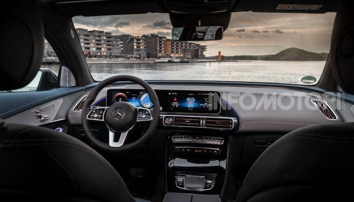 Prova su strada Mercedes-Benz EQC: la prima elettrica del Marchio della Stella - Foto 16 di 31