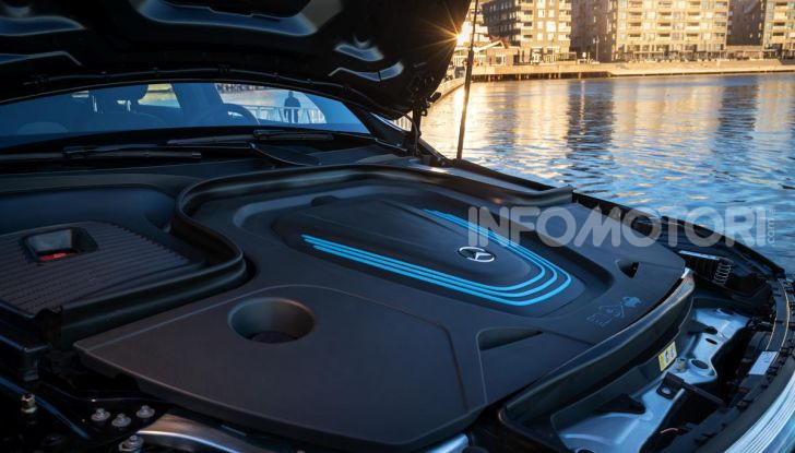 Prova su strada Mercedes-Benz EQC: la prima elettrica del Marchio della Stella - Foto 18 di 31