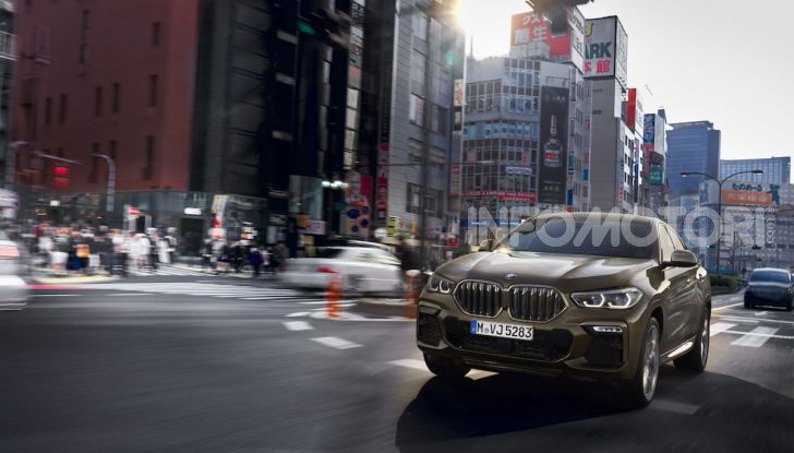 Nuova BMW X6: caratteristiche da Sport Activity Vehicle ed estetica da coupé - Foto 1 di 27