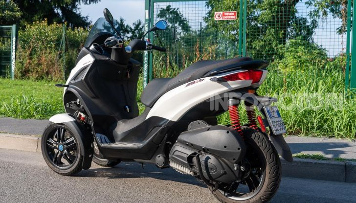 Prova Piaggio MP3 300 HPE, lo Yourban cambia nome e diventa un potente GT - Foto 9 di 40