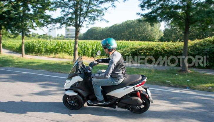 Prova Piaggio MP3 300 HPE, lo Yourban cambia nome e diventa un potente GT - Foto 24 di 40