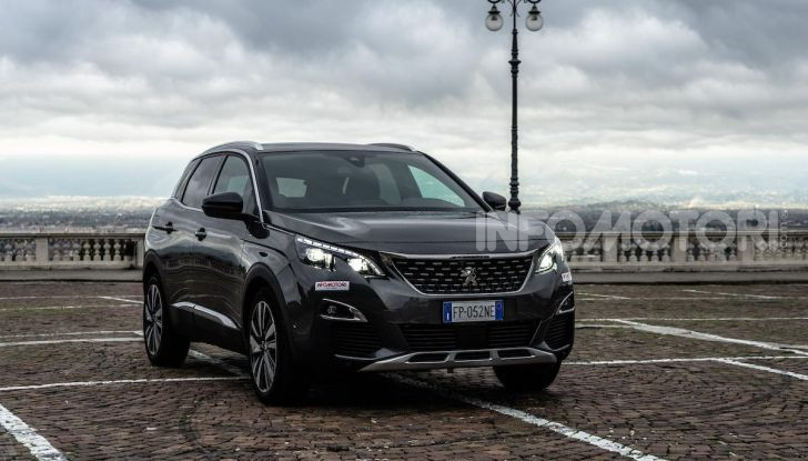 Prova Peugeot 3008 GT Line 2019: vero premium senza rinunce - Foto 2 di 42
