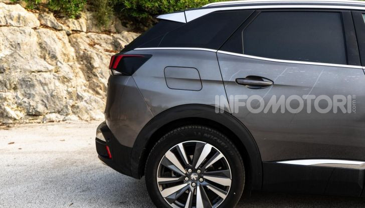 Prova Peugeot 3008 GT Line 2019: vero premium senza rinunce - Foto 15 di 42