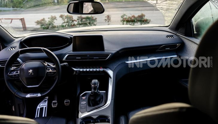 Prova Peugeot 3008 GT Line 2019: vero premium senza rinunce - Foto 21 di 42