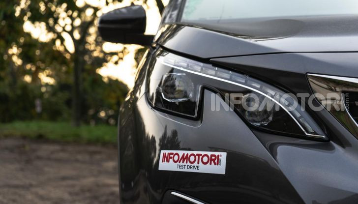 Prova Peugeot 3008 GT Line 2019: vero premium senza rinunce - Foto 4 di 42