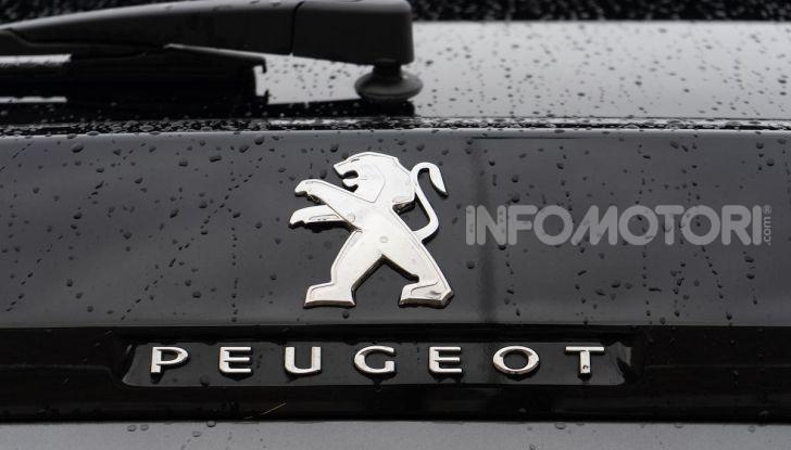 Prova Peugeot 3008 GT Line 2019: vero premium senza rinunce - Foto 12 di 42