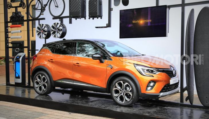 Nuova Renault Captur 2019: SUV d’alto design con variante Plug-In Hybrid - Foto 2 di 47