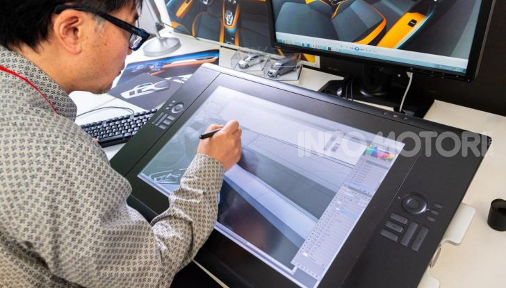 Nuova Renault Captur 2019: SUV d’alto design con variante Plug-In Hybrid - Foto 34 di 47