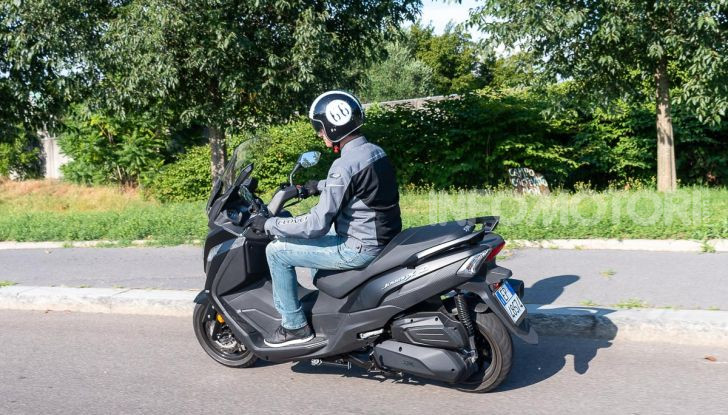 Prova SYM Joymax 300 Z, non solo un prezzo allettante! - Foto 4 di 34
