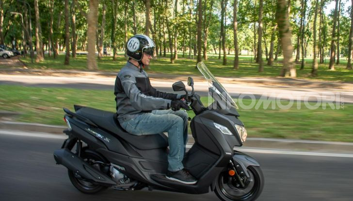 Prova SYM Joymax 300 Z, non solo un prezzo allettante! - Foto 8 di 34