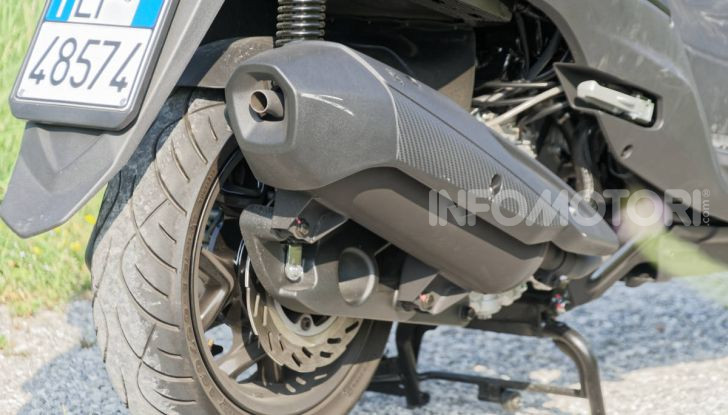 Prova SYM Joymax 300 Z, non solo un prezzo allettante! - Foto 17 di 34