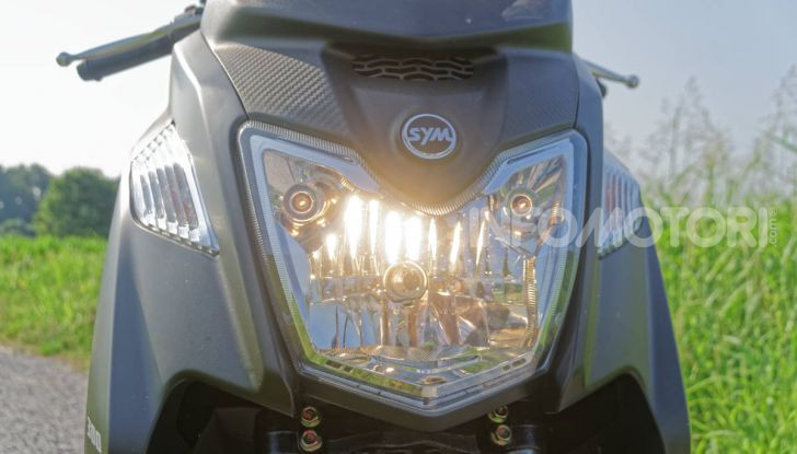 Prova SYM Joymax 300 Z, non solo un prezzo allettante! - Foto 23 di 34