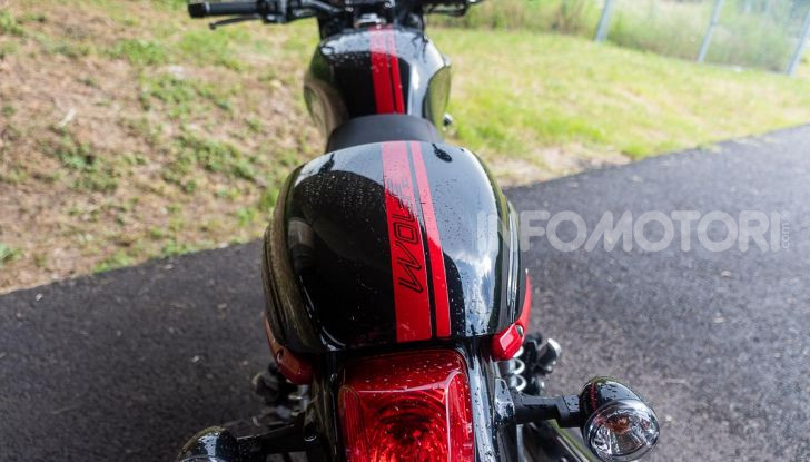 Prova su strada Sym Wolf Cafè Racer 300, per tutti e con stile - Foto 8 di 26