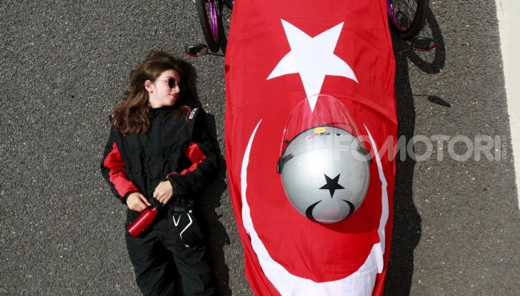 Gara all’auto che consuma meno: il record è di quasi 3.000Km con un litro di benzina - Foto 25 di 31