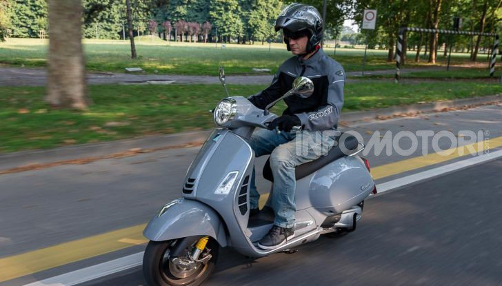 Prova Vespa GTS 300 hpe SuperTech, mai guidata una Vespa così!  - Foto 42 di 49