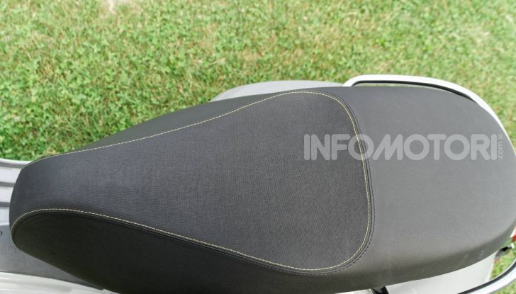 Prova Vespa GTS 300 hpe SuperTech, mai guidata una Vespa così!  - Foto 3 di 49