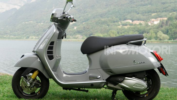 Prova Vespa GTS 300 hpe SuperTech, mai guidata una Vespa così!  - Foto 24 di 49
