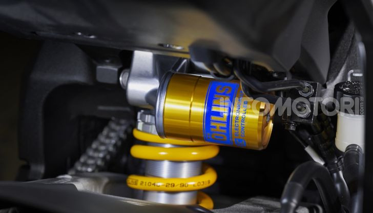 Yamaha YZF-R1: il modello 2023 potrebbe essere “solo pista” - Foto 27 di 39