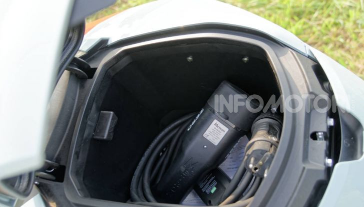 Zero Motorcycles: un Rapid Charger in regalo per chi sceglie la Zero SR/F - Foto 19 di 58