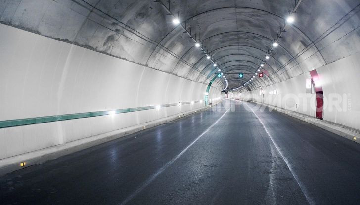 Il traforo del Monte Bianco chiude fino a dicembre: ecco le alternative - Foto 6 di 13