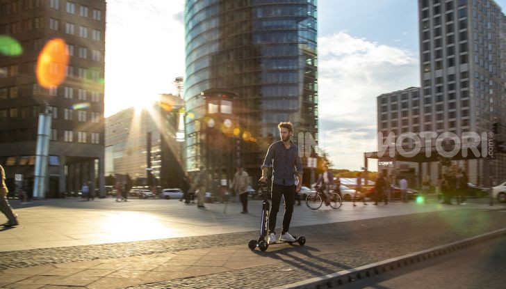 Audi e-Tron Scooter,  il monopattino elettrico Premium - Foto 2 di 11