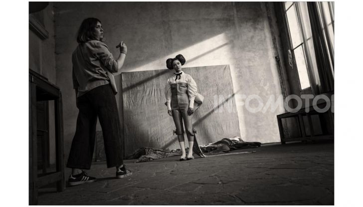 Calendario Pirelli 2020: Looking for Juliet con Emma Watson - Foto 4 di 23