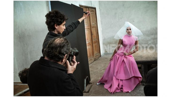 Calendario Pirelli 2020: Looking for Juliet con Emma Watson - Foto 1 di 23