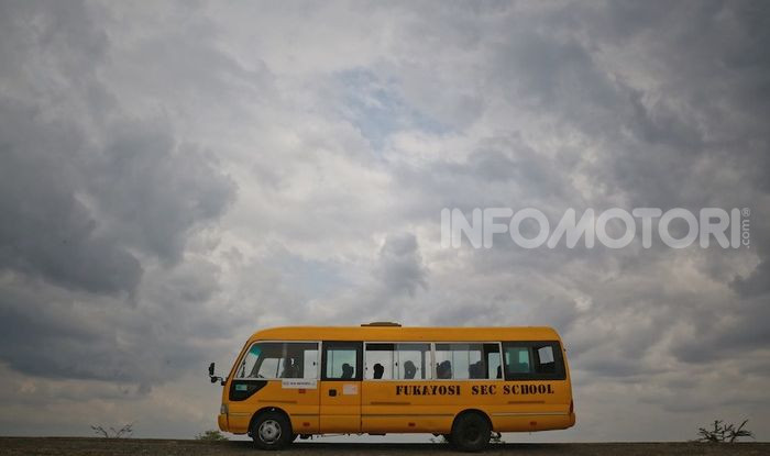 Kia Motors consegna minibus e scuola al governo della Tanzania - Foto 4 di 5