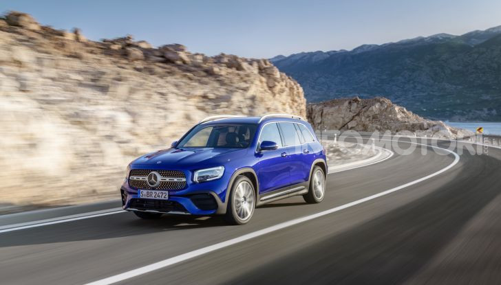 Nuovo Mercedes GLB: prezzi e motori del SUV 7 posti - Foto 13 di 16