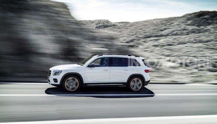 Nuovo Mercedes GLB: prezzi e motori del SUV 7 posti - Foto 2 di 16