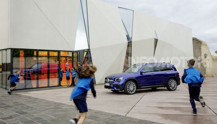 Nuovo Mercedes GLB: prezzi e motori del SUV 7 posti - Foto 16 di 16