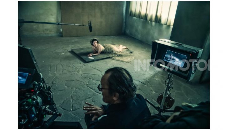 Calendario Pirelli 2020: Looking for Juliet con Emma Watson - Foto 15 di 23