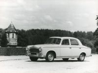 PEUGEOT 403 Diesel – la prima volta  del GASOLIO sotto il cofano della berlina di grande serie