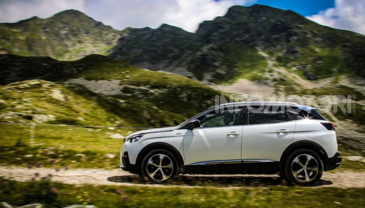 Peugeot 3008 GT Hybrid4, consumi e motori - Foto 12 di 15