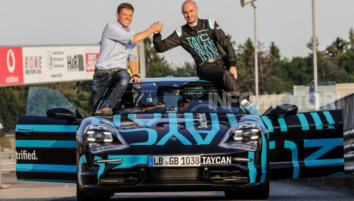 Porsche Taycan, record al Nurburgring per l’auto elettrica - Foto 5 di 5