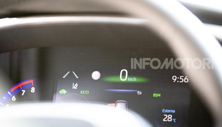 [VIDEO] Prova consumi Toyota Corolla Touring Sports Hybrid 2019 - Foto 38 di 43
