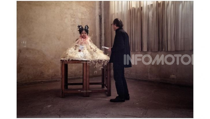 Calendario Pirelli 2020: Looking for Juliet con Emma Watson - Foto 22 di 23