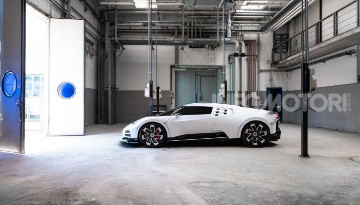 Bugatti Centodieci, 10 esemplari a 8 milioni di euro - Foto 2 di 13
