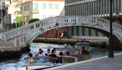 Venezia, in alcuni canali targhe alterne e sensi unici