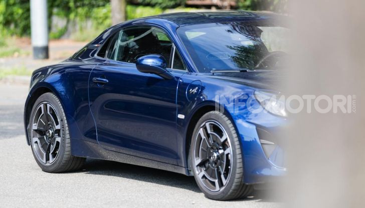 [VIDEO] Prova Alpine A110: i cinque motivi per avere il piccolo gioiello francese - Foto 18 di 45