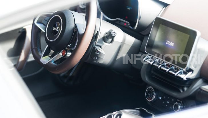 [VIDEO] Prova Alpine A110: i cinque motivi per avere il piccolo gioiello francese - Foto 24 di 45