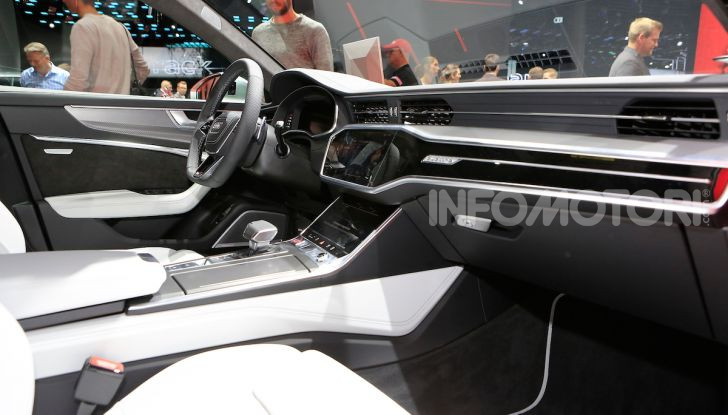 Audi RS6 Avant: un po’ station wagon un po’ supercar - Foto 19 di 23