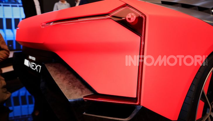 BMW Vision M Next: l’erede dell’iconica M1 - Foto 14 di 16