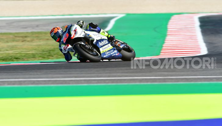 MotoGP 2019, GP di San Marino: Yamaha al top nelle libere di Misano, Vinales il più veloce - Foto 14 di 35