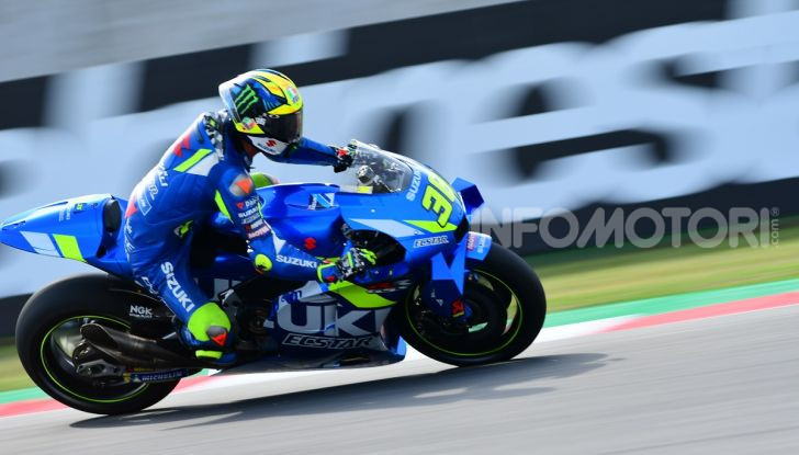 MotoGP 2019: Marquez vince a Misano in volata su Quartararo, terzo Vinales davanti a Rossi - Foto 17 di 35