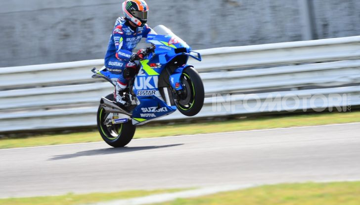 MotoGP 2019: Marquez vince a Misano in volata su Quartararo, terzo Vinales davanti a Rossi - Foto 19 di 35