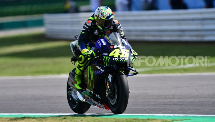 MotoGP 2019: Marquez vince a Misano in volata su Quartararo, terzo Vinales davanti a Rossi - Foto 8 di 35