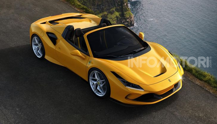 Ferrari F8 Spider: l’urlo dei 720CV a cielo aperto - Foto 10 di 16