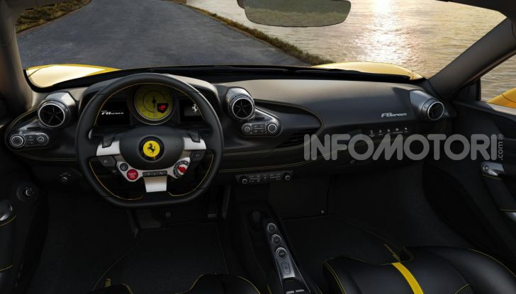 Ferrari F8 Spider: l’urlo dei 720CV a cielo aperto - Foto 16 di 16