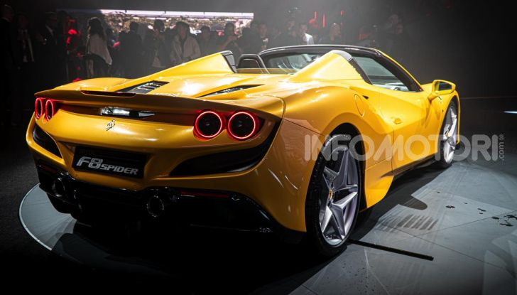 Ferrari F8 Spider: l’urlo dei 720CV a cielo aperto - Foto 5 di 16